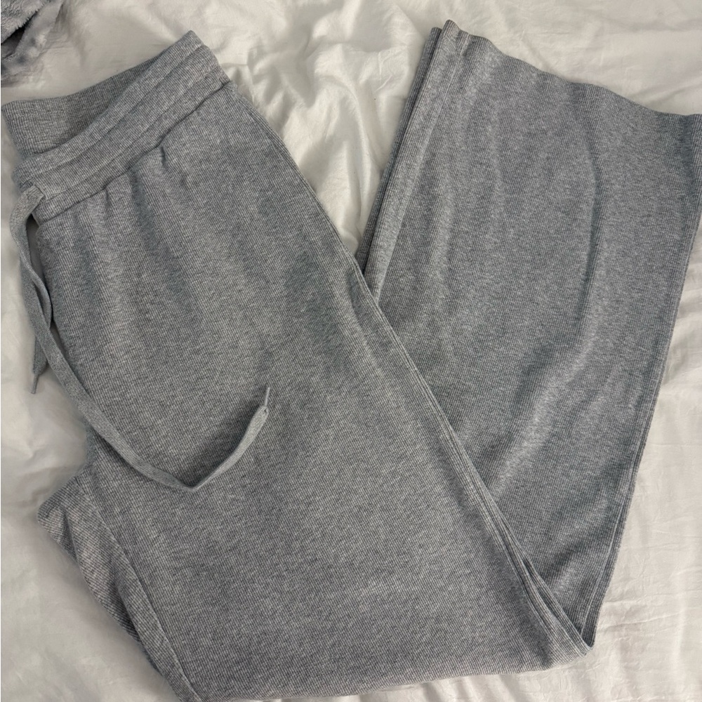 Aritzia homestretch ribbed pants M